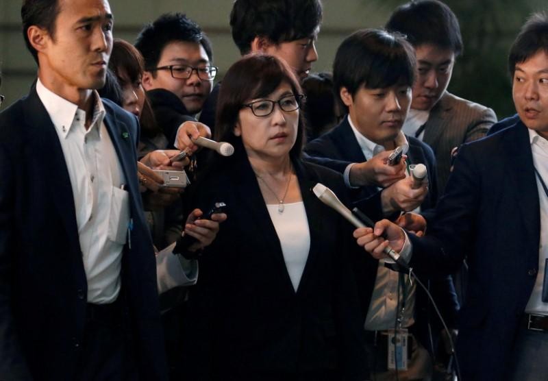 Cải tổ nội các Nhật: Mạnh tay thay cả Bộ trưởng Quốc phòng