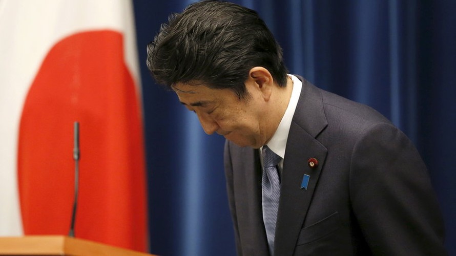 Bộ trưởng Quốc phòng Nhật từ chức, Thủ tướng Abe lên tiếng xin lỗi