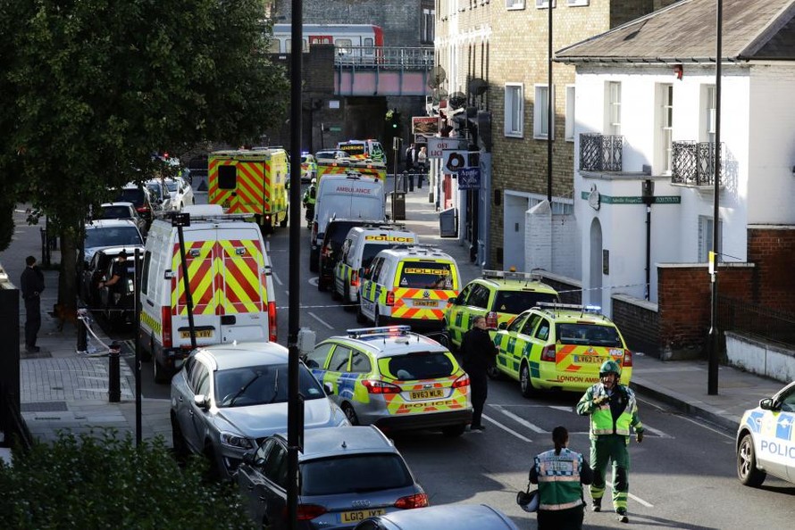 London: Bom tự chế nổ trên tàu điện ngầm, 29 người bị thương 