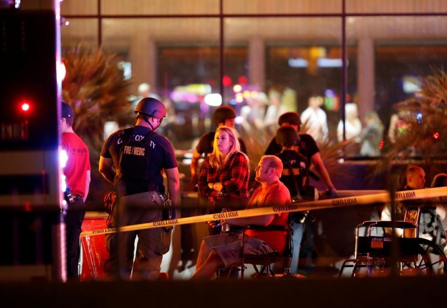 Xả súng tại Las Vegas: Số người tử vong tăng lên 58; IS tuyên bố nhận trách nhiệm