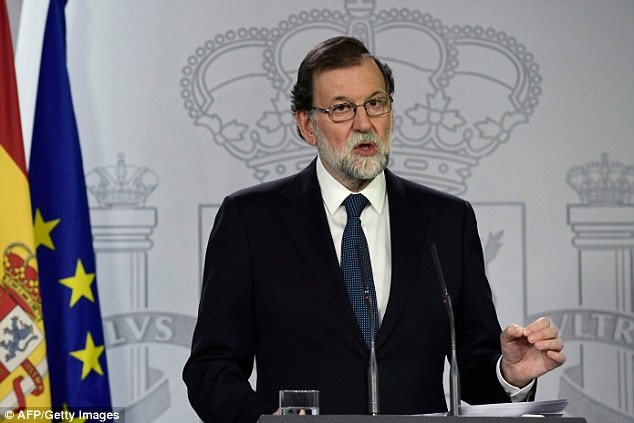 Thủ tướng Tây Ban Nha đe dọa dùng mọi cách để ngăn chặn Catalan