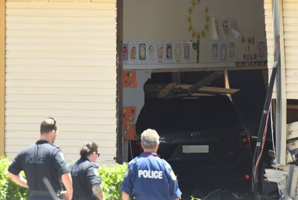 Úc: Xe hơi đâm vào lớp học, 2 học sinh tám tuổi thiệt mạng