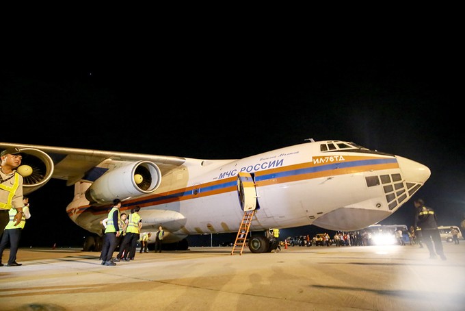 Máy bay chở hàng viện trợ Nga đã tới Việt Nam