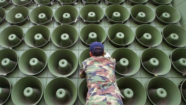 Hàn Quốc dỡ bỏ dàn loa tuyên truyền chống Triều Tiên