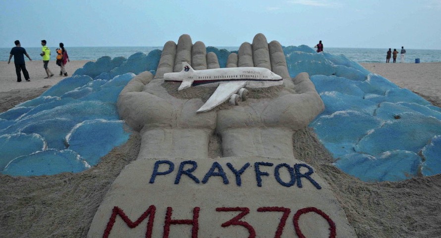 Phi công MH370 có thể đã cố ý tự sát?