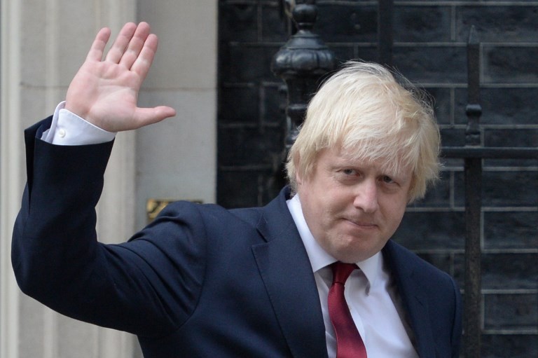 Bất đồng với Thủ tướng May, Ngoại trưởng Anh từ chức