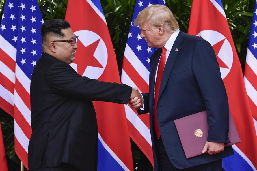 Ông Trump: ‘Chủ tịch Kim sẽ tôn trọng cái bắt tay giữa chúng tôi’