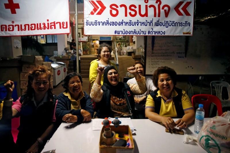 Người dân Thái Lan ăn mừng khi cuộc giải cứu thành công