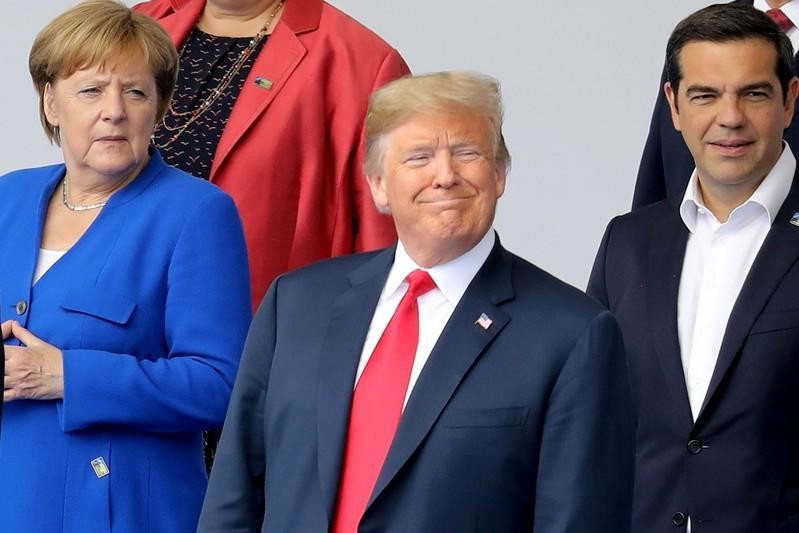 Ông Trump muốn các lãnh đạo NATO tăng gấp đôi chi tiêu quốc phòng
