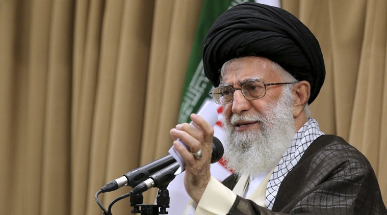 Khamenei thúc giục quân đội Iran phát triển nhằm ‘dằn mặt’ kẻ thù