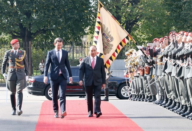 Lễ đón chính thức Thủ tướng Nguyễn Xuân Phúc thăm Cộng hòa Áo