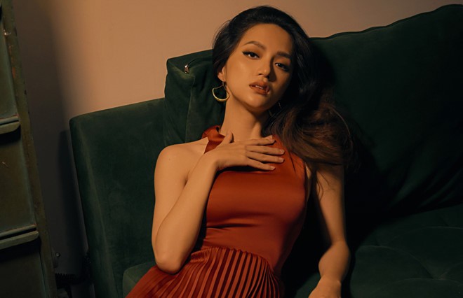 Hoa hậu Hương Giang lần đầu có bản hit sau 6 năm ca hát