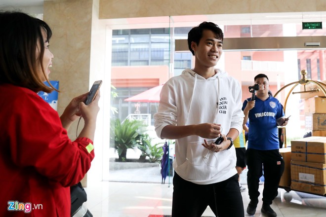 Văn Toàn sẽ cùng tuyển Việt Nam sang Philippines đá bán kết AFF Cup