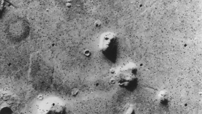 Những hình thù bí ẩn từng xuất hiện trên sao Hỏa