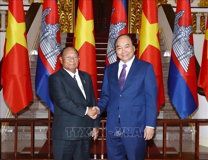 Thủ tướng Nguyễn Xuân Phúc tiếp Chủ tịch Quốc hội Vương quốc Campuchia 