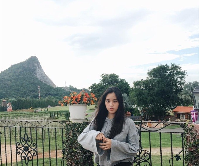 Hoa hậu Trần Tiểu Vy từng ghé vườn nho Silver Lake ở Thái Lan.