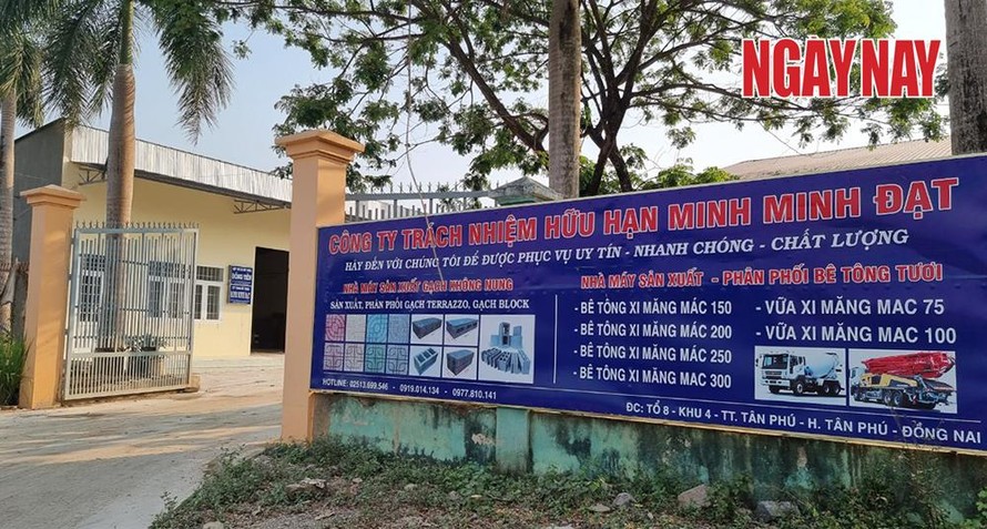 Dự án chống sạt lở đồi Phú Sơn do Công ty TNHH Minh Minh Đạt làm chủ đầu tư nhiều lần xảy ra sạt lở khiến dư luận bất xúc.