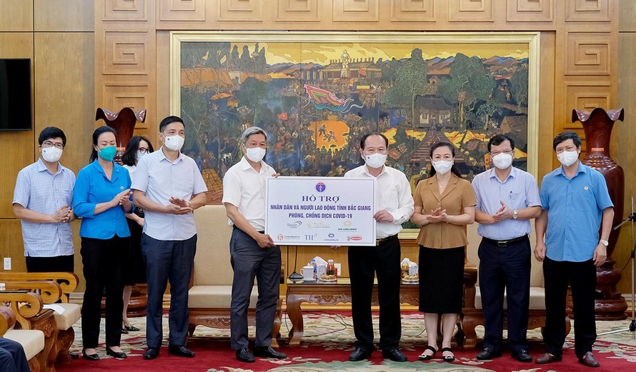 Tập đoàn Masan đồng hành cùng Bộ Y tế hỗ trợ nhân dân Bắc Giang chống dịch COVID-19.