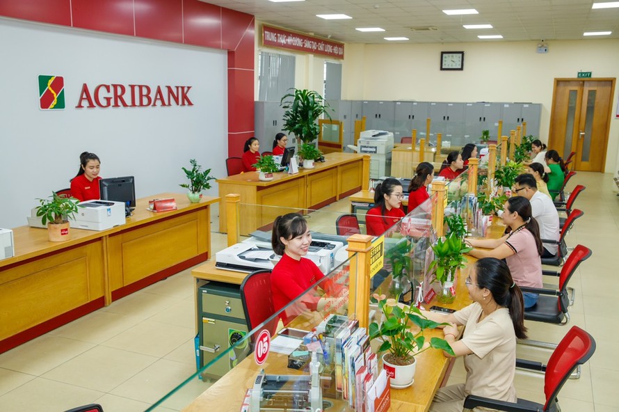 Agribank triển khai chương trình tiết kiệm dự thưởng “Trao gửi niềm tin - Hành trình gắn kết”