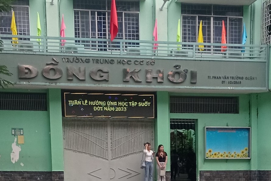 Trường THCS Đồng Khởi
