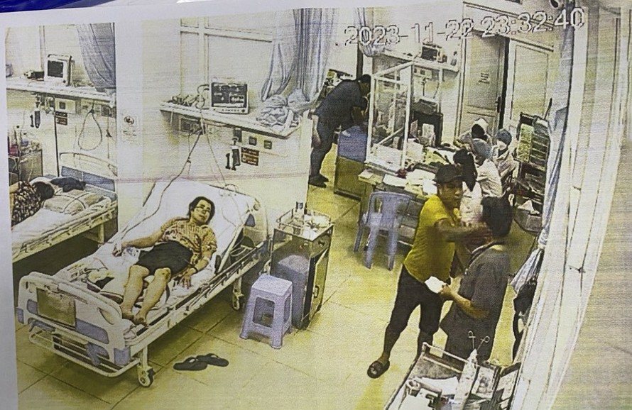 Nhân viên y tế bị tấn công tại Bệnh viện quận 7.