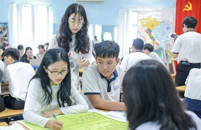 Giáo viên Trường THPT Lê Quý Đôn – Tân Mai trong giờ dạy học. (Ảnh: CTT-Đồng Nai)