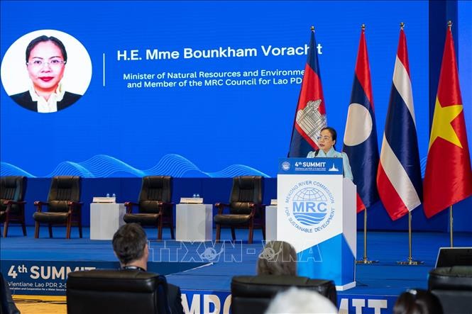 Bộ trưởng Tài nguyên và Môi trường Lào, bà Bounkham Vorachit phát biểu khai mạc Hội nghị. Ảnh: Phạm Kiên/TTXVN.