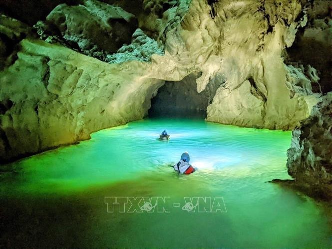 Vẻ đẹp hoang sơ của các hang động được phát hiện tại xã Lâm Hoá (Quảng Bình). Ảnh: TTXVN.