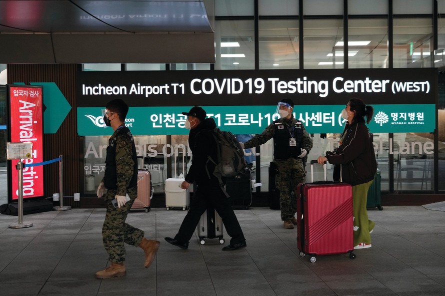 Công tác kiểm dịch tại sân bay Incheon, Hàn Quốc.