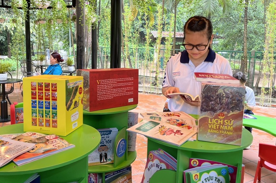 Các em thiếu nhi sẽ được đọc sách miền phí khi vui chơi trong Thảo cầm viên Sài Gòn dịp Hè 2023.