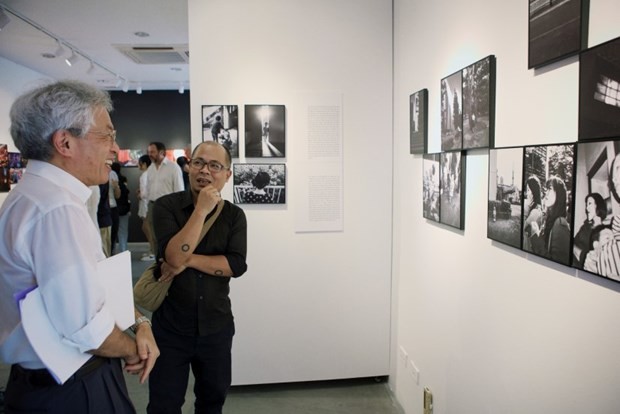 Liên hoan nhiếp ảnh quốc tế hai năm một lần Photo Hanoi’23 Biennale thu hút sự quan tâm của đông đảo công chúng Thủ đô.
