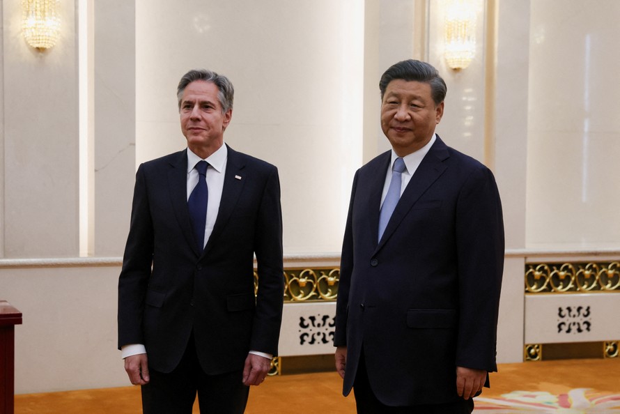 Chủ tịch Trung Quốc Tập Cận Bình (phải) và Ngoại trưởng Mỹ Antony Blinken tại Bắc Kinh, ngày 19/6/2023. Ảnh: Reuters.