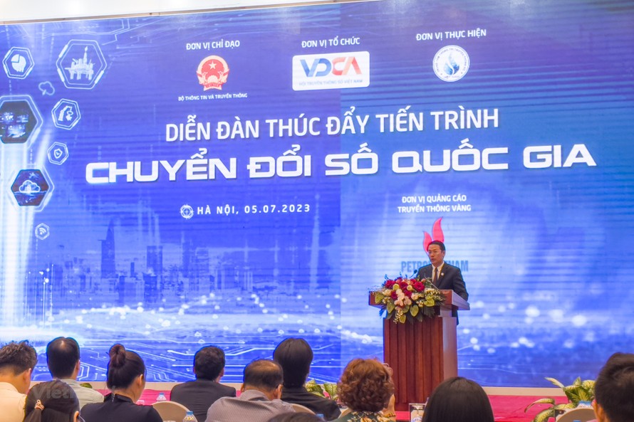 Ông Vũ Kiêm Văn – Phó Chủ tịch kiêm Tổng Thư ký VDCA phát biểu khai mạc sự kiện. Ảnh: TTXVN.