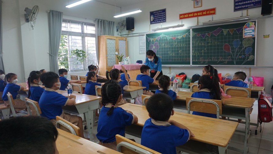 Năm học 2023 - 2024, TP Hồ Chí Minh đảm bảo 100% con em sinh sống trên địa bàn có đủ chỗ học.
