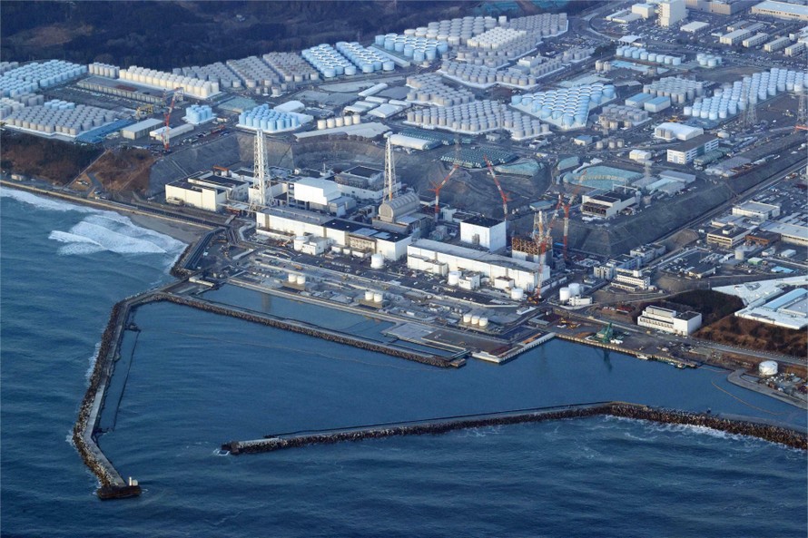 Khung cảnh chụp từ trên cao Nhà máy điện hạt nhân Fukushima Daiichi. Ảnh: NPR.