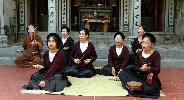 Buổi tập của Câu lạc bộ Hát Xẩm tại huyện Yên Mô, tỉnh Ninh Bình. Ảnh: Hải Yến/TTXVN.