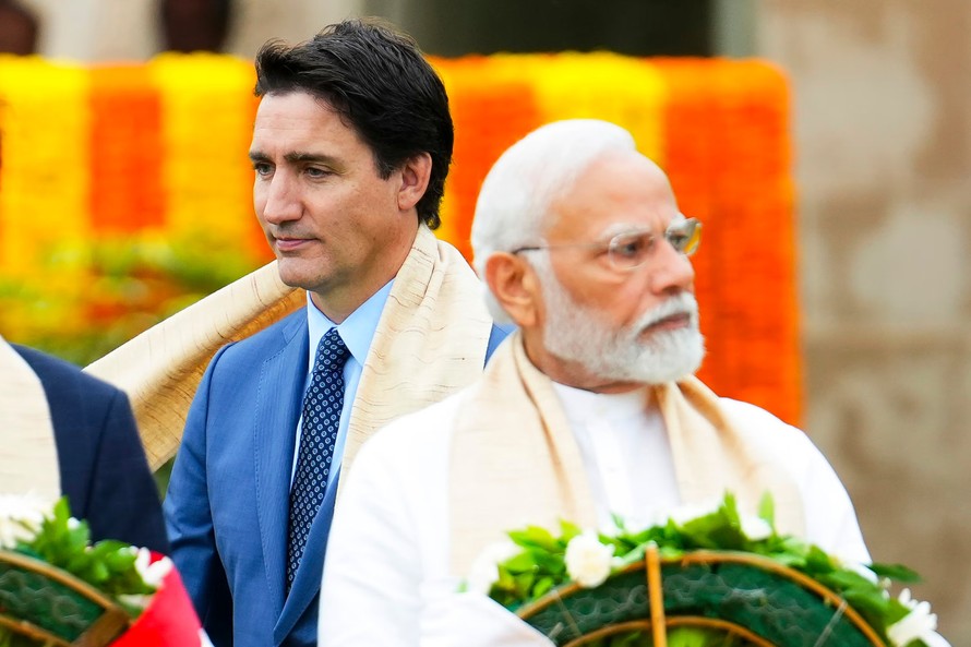 Thủ tướng Ấn Độ Narenda Modi và người đồng cấp Justin Trudeau. Ảnh: AP.