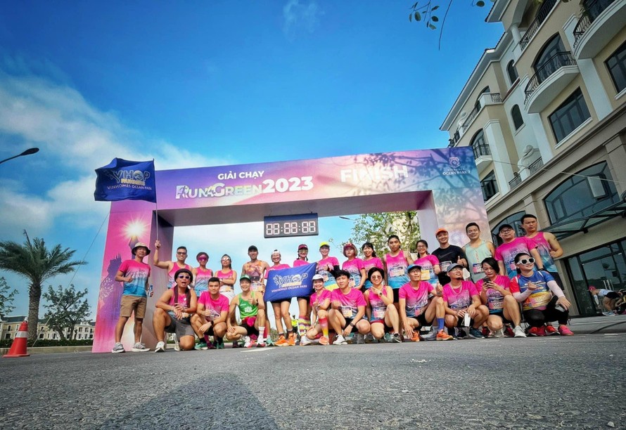 Cộng đồng yêu marathon tham gia giải chạy Run Green 2023 được tổ chức tại Ocean City. Ảnh: Nguyễn Thị Ánh Tuyết/Group Facebook Vinhomes Ocean Park Runners.