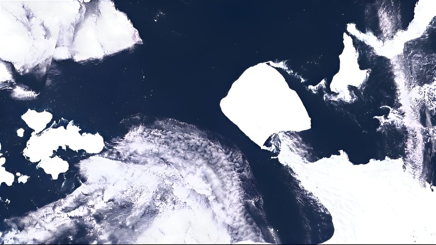 Ảnh vệ tinh cho thấy tảng băng A23a đang dịch chuyển tại Nam Cực vào ngày 15/11. Ảnh: Reuters.