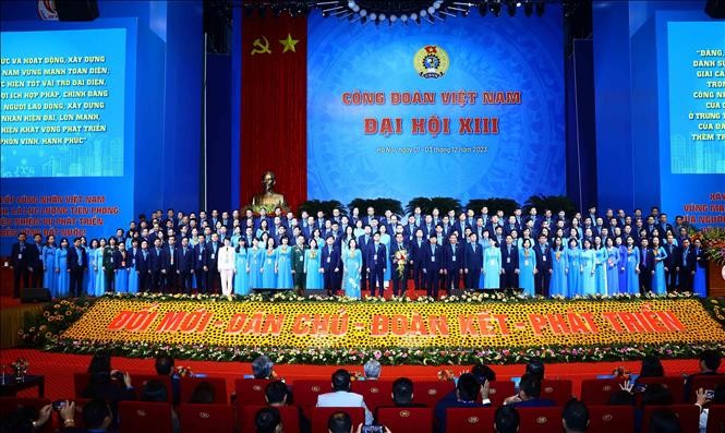 Ban Chấp hành Tổng Liên đoàn Lao động Việt Nam khóa XIII, nhiệm kỳ 2023 - 2028 gồm 168 ủy viên ra mắt Đại hội. Ảnh: TTXVN.