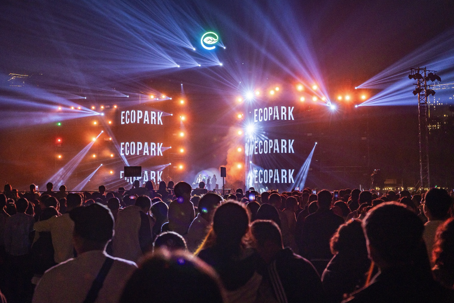 Hơn 40 nghìn cư dân và du khách “cháy” hết mình trong đại nhạc hội Ecopark Countdown 2024