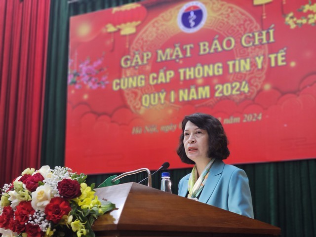 Thứ trưởng Bộ Y tế Nguyễn Thị Liên Hương chia sẻ với báo chí ngày 2/2 - Ảnh: VGP.