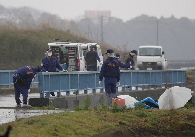 Hình ảnh Cảnh sát Nhật Bản tại hiện trường tìm thấy thi thể của Nhật Linh