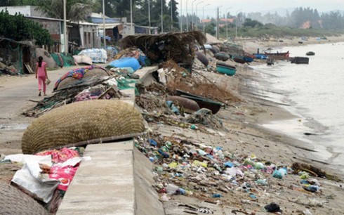 Biển Đông Hải, TP Phan Rang - Tháp Chàm đầy rác thải sinh hoạt
