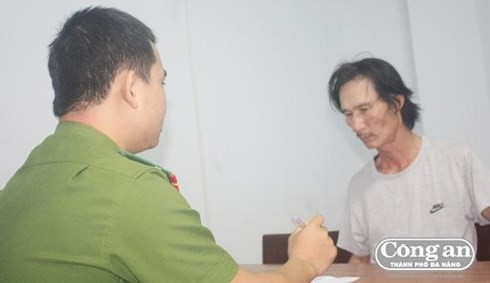 Đối tượng Vũ Duy Khánh làm việc với Cơ quan CSĐT Công an TP Đà Nẵng.