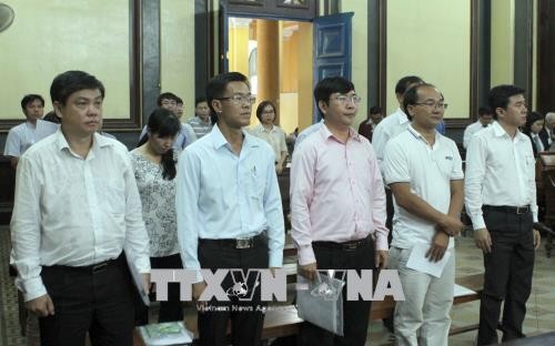 Các bị cáo tại phiên tòa hôm 16/3/2018. Ảnh: Thành Chung/TTXVN