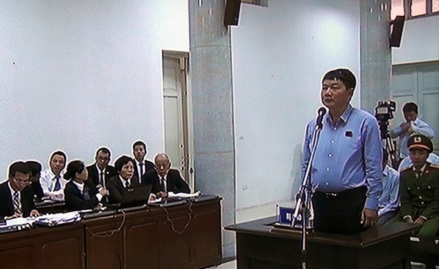 Bị cáo Đinh La Thăng tại phiên xử sáng nay (19/3)