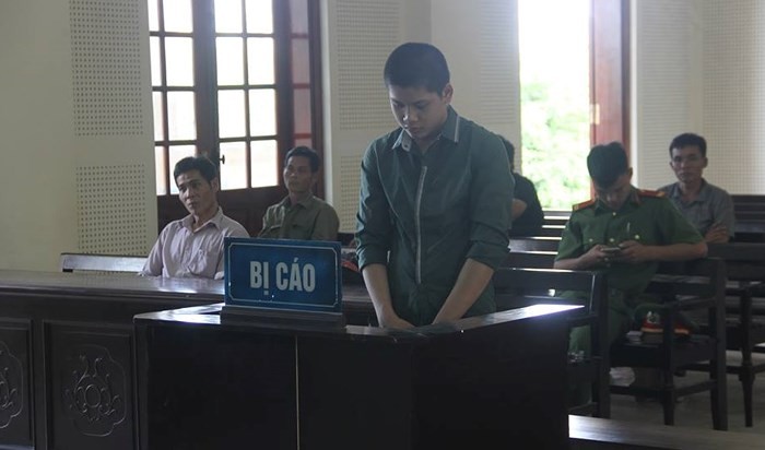 Lô Thái Hợp luôn cúi đầu trong phiên xét xử sáng 26-6-2018