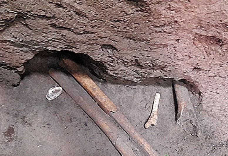 Xương người tiền sử được phát hiện trong hang động núi lửa Krông Nô. 