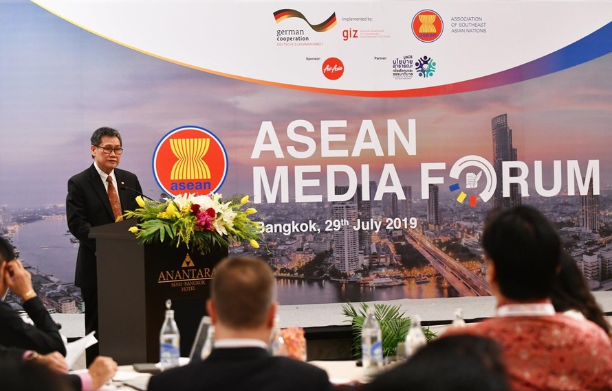 Tổng Thư ký ASEAN Dato Lim Jock Hoi phát biểu tại hội nghị. (Nguồn: Vietnam+)